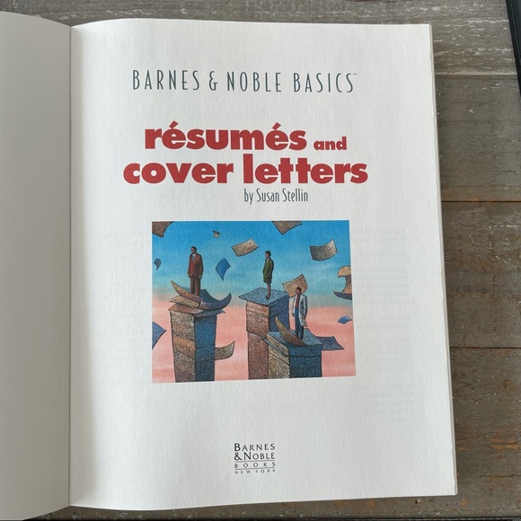 Barnes & Nobles Basics - Resumes and Cover Letters - NWOT - Picture 3 of 11